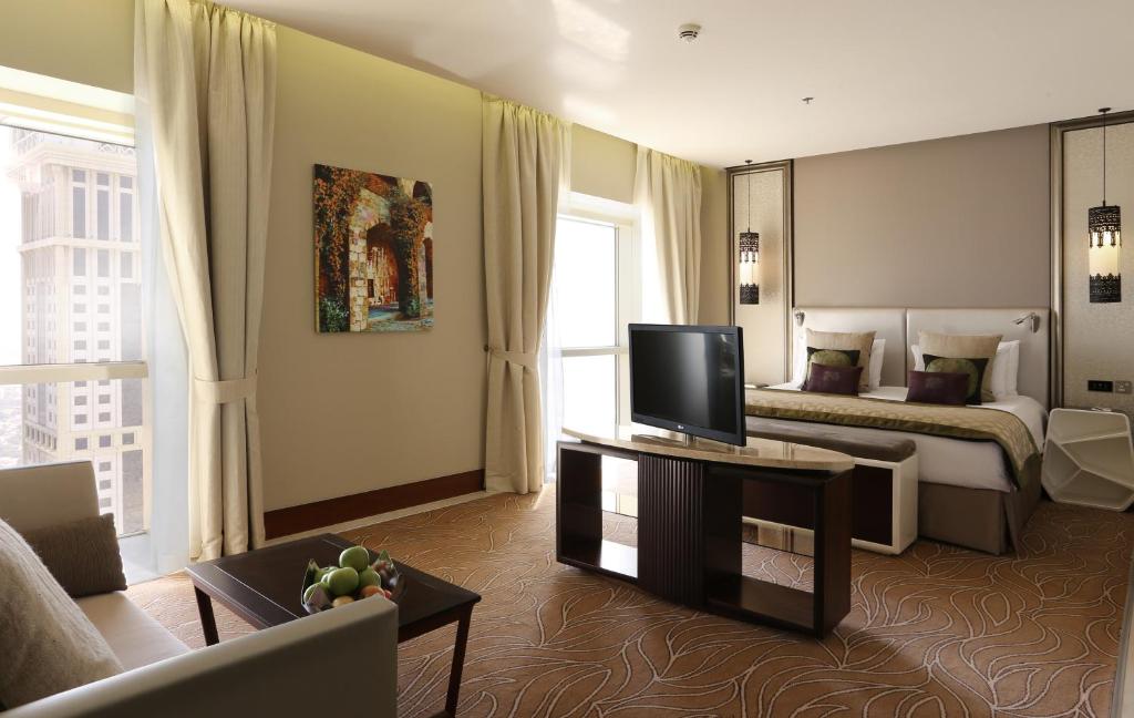 Executive Suite - Image 6