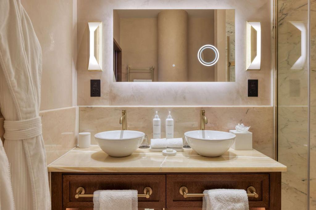 Spring Garden Suite - Image 3