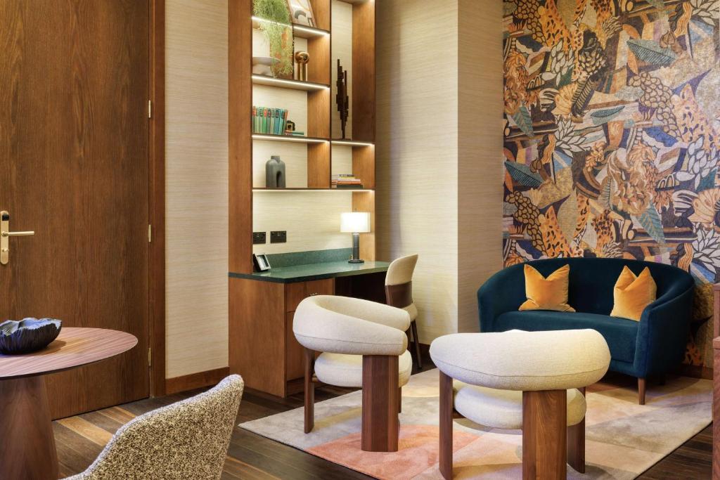 Spring Garden Suite - Image 7
