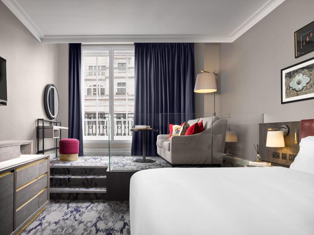 Trafalgar Suite - Image 1