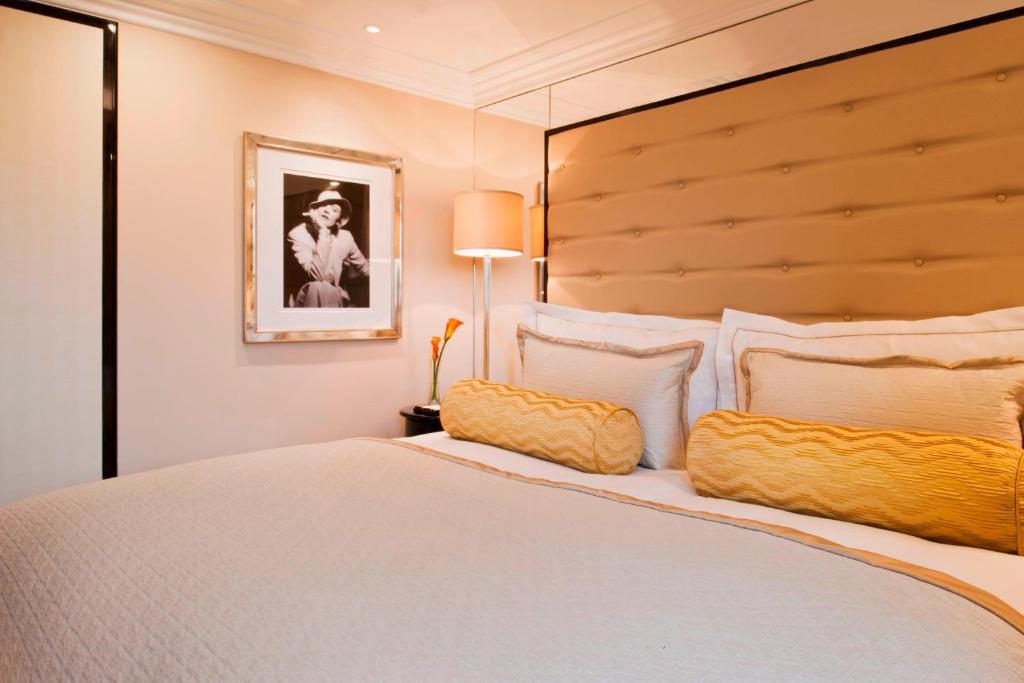 Deluxe King Room, Guest room, 1 King - Image 1