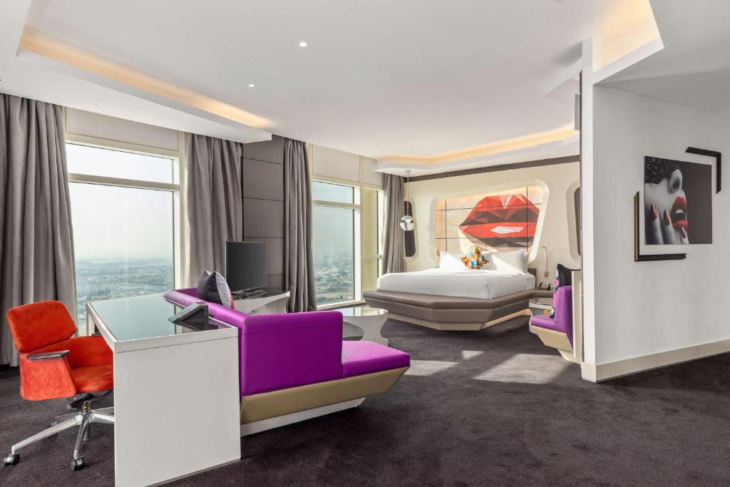 King Vibrant Suite - Image 4