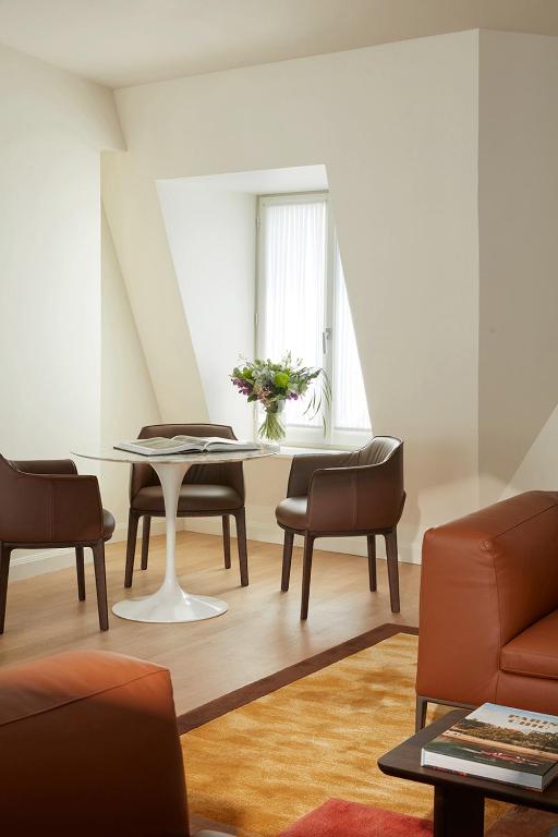 Executive Suite - Image 7