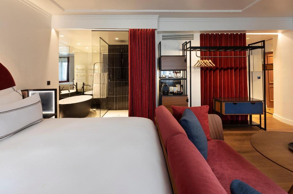 Deluxe Extra Room - Image 2