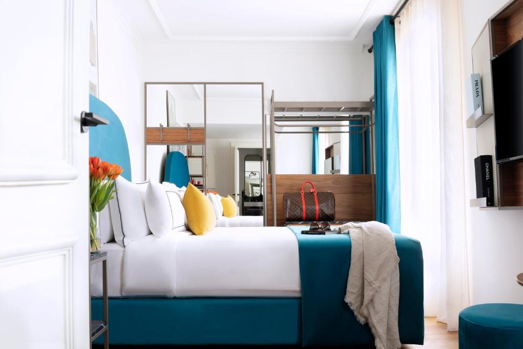Deluxe Room - Image 3
