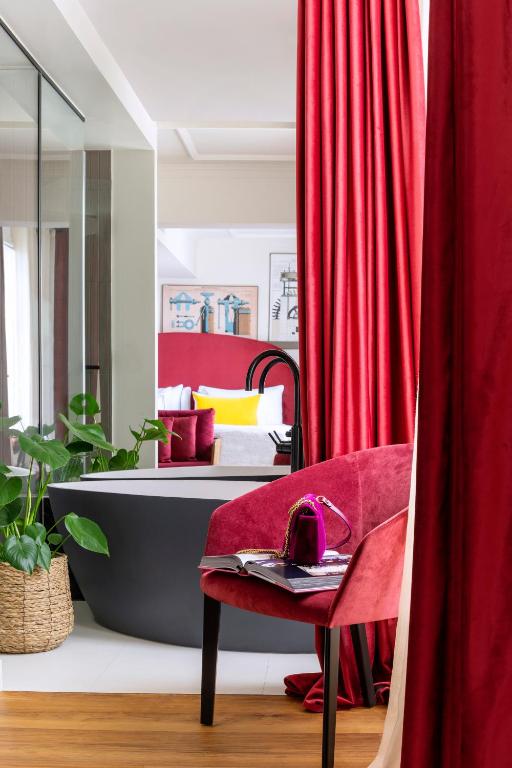 Junior Suite - Image 7
