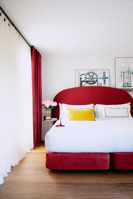 Suite with Balcony - Image 1
