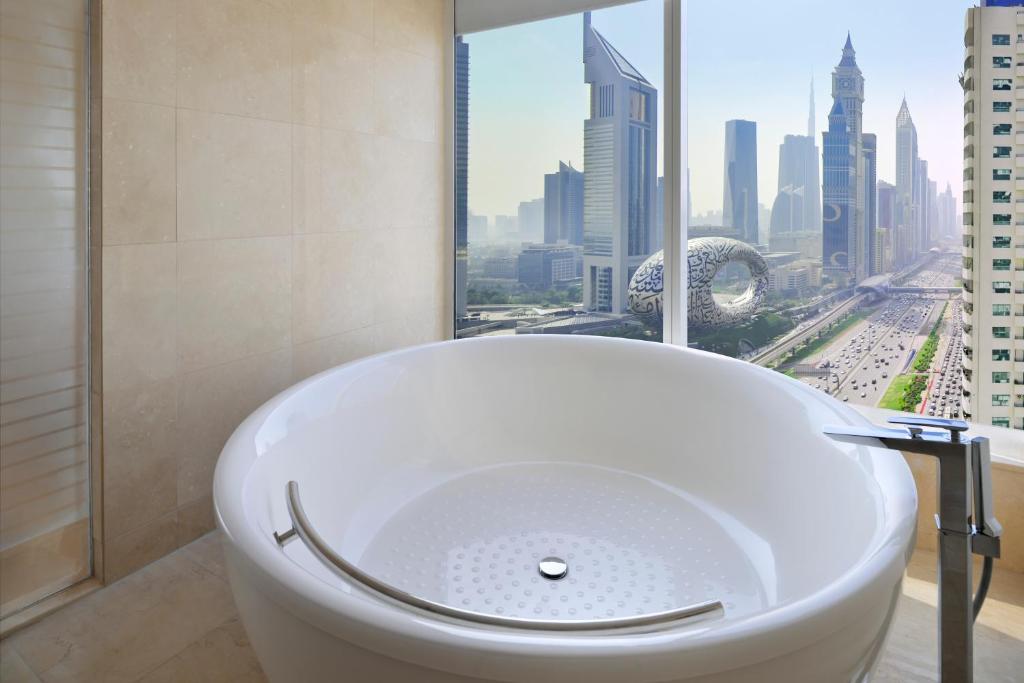 One-Bedroom Ambassador Suite with Skyline View - High Floor - Image 3