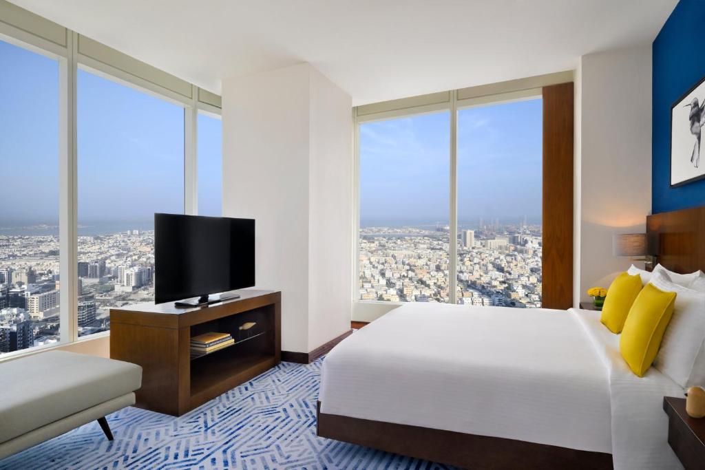 Premium Club King Room - Image 3