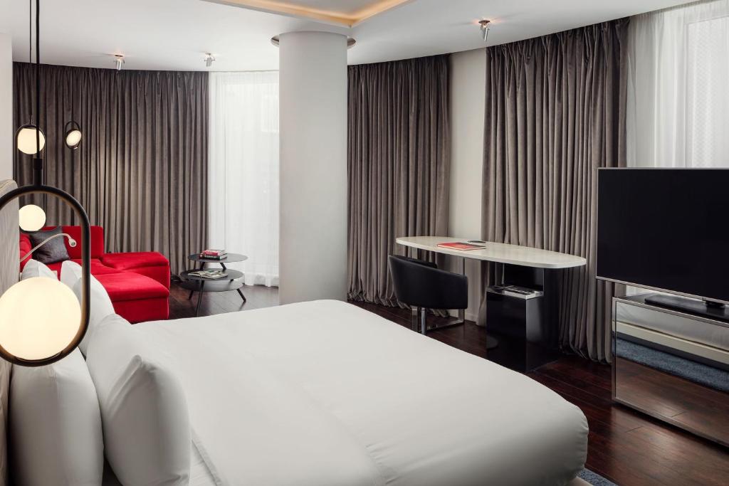 Studio Suite, Suite, 1 King - Image 1