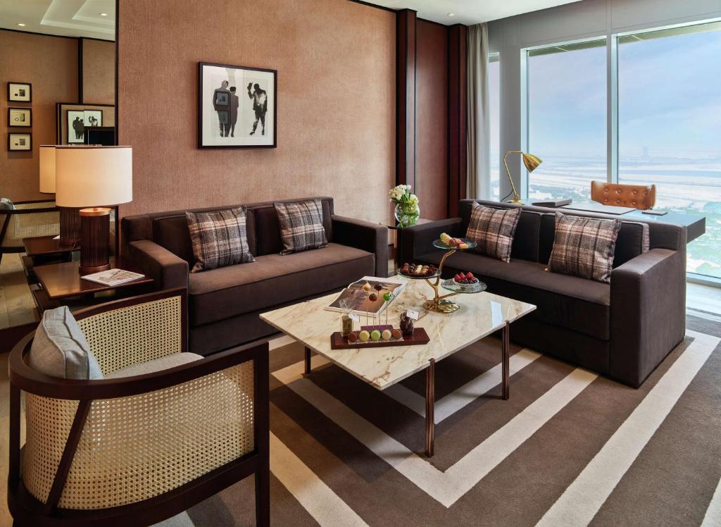 Premium Grand King Suite - Image 13