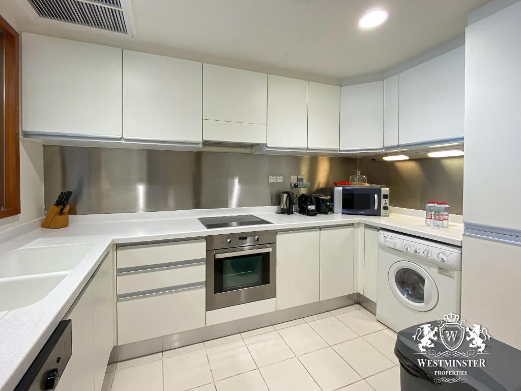 Three-Bedroom with Full Fountain and Burj Khalifa View - Image 10