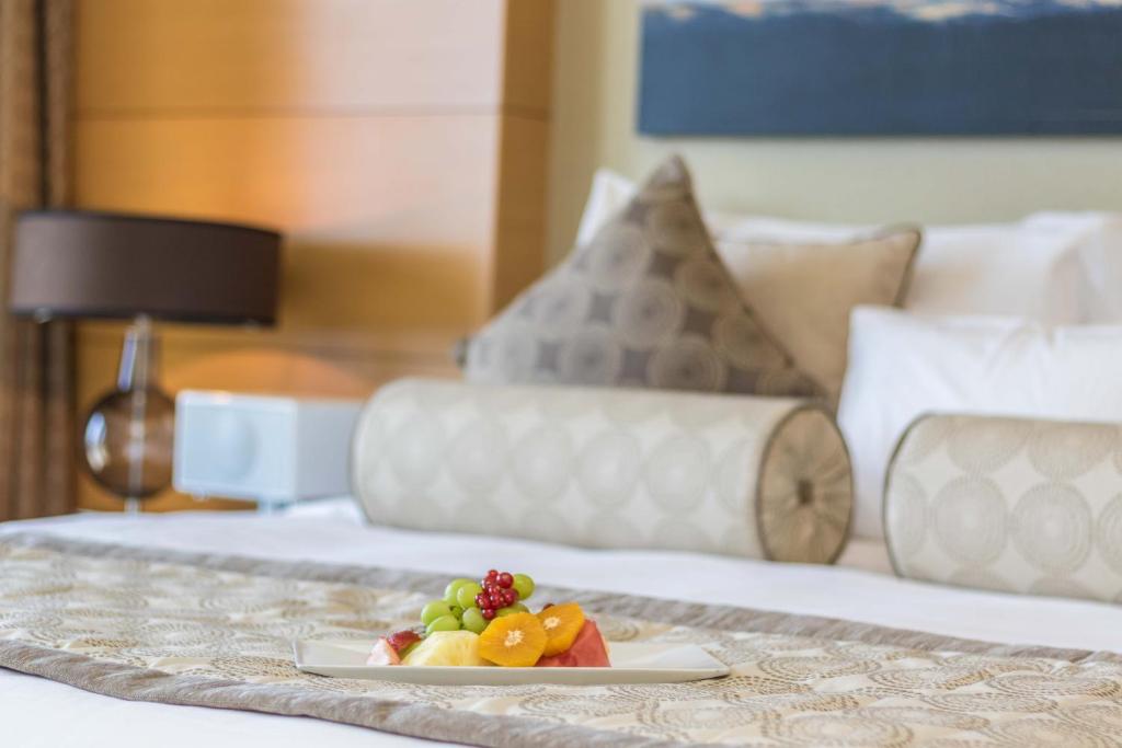 Two Bedrooms Full Fountains and Burj KhalifaView - Image 2