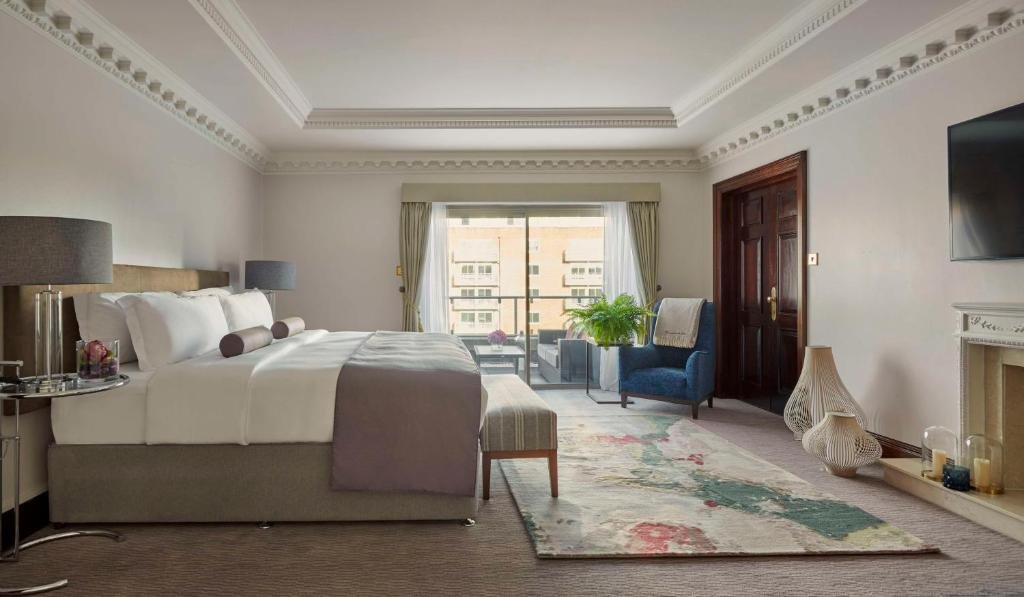 Residential Suite - Image 13